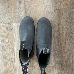 Brand New Never Worn Blundstones